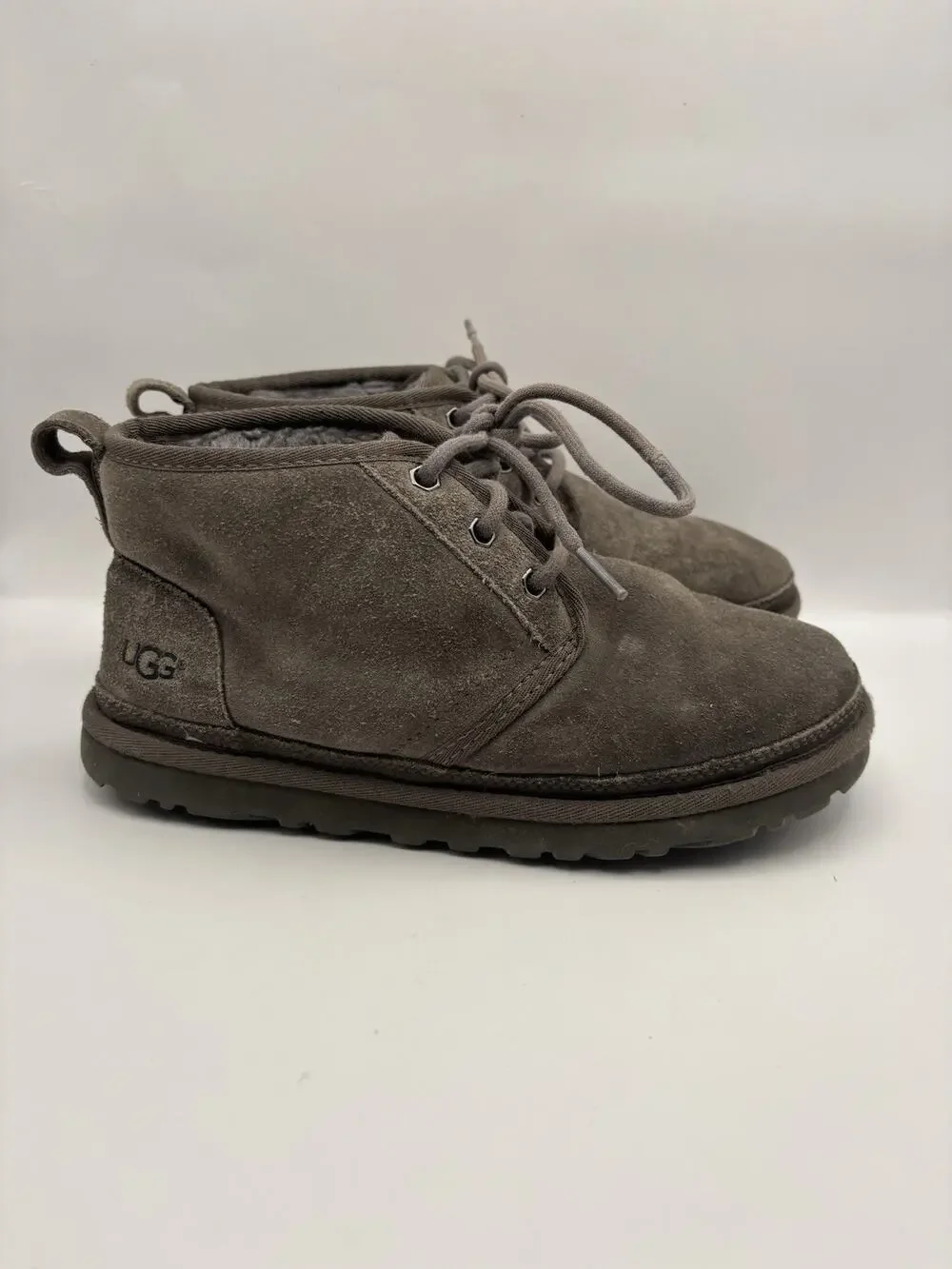 Ugg Neumel Chukka Suede Boots Kids Size 5